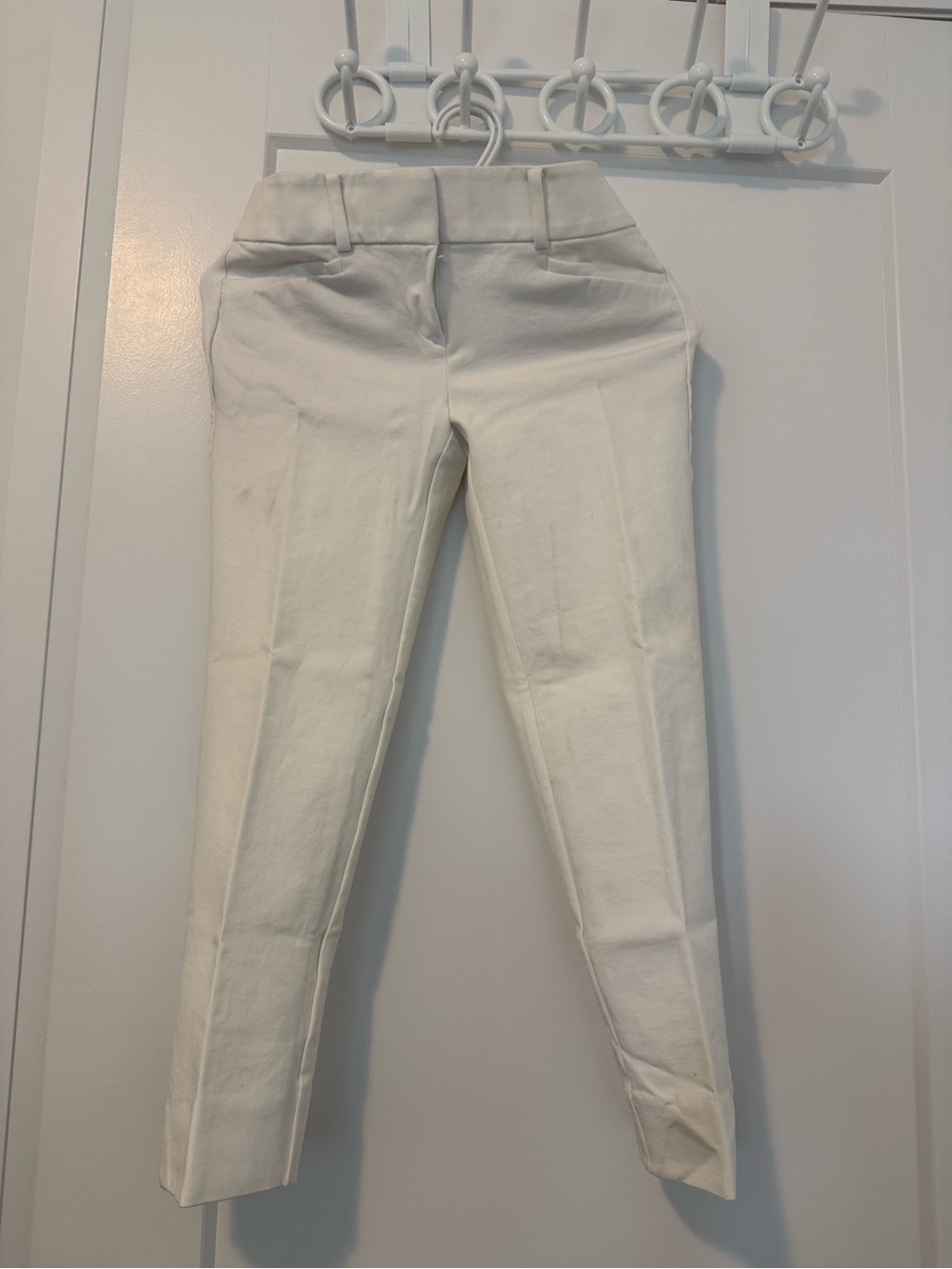 LOFT Cream Skinny Tailored Ankle Pants with Front Seam